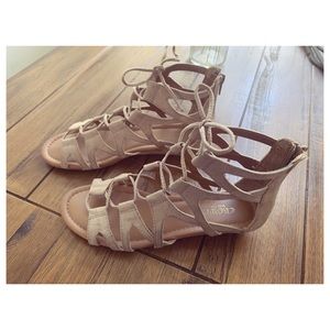 Crown vintage nude lace up wedges size 8.5